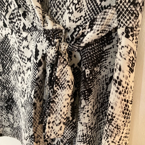 PerSeption Concept Surplus Python Print Top - Picture 6 of 11